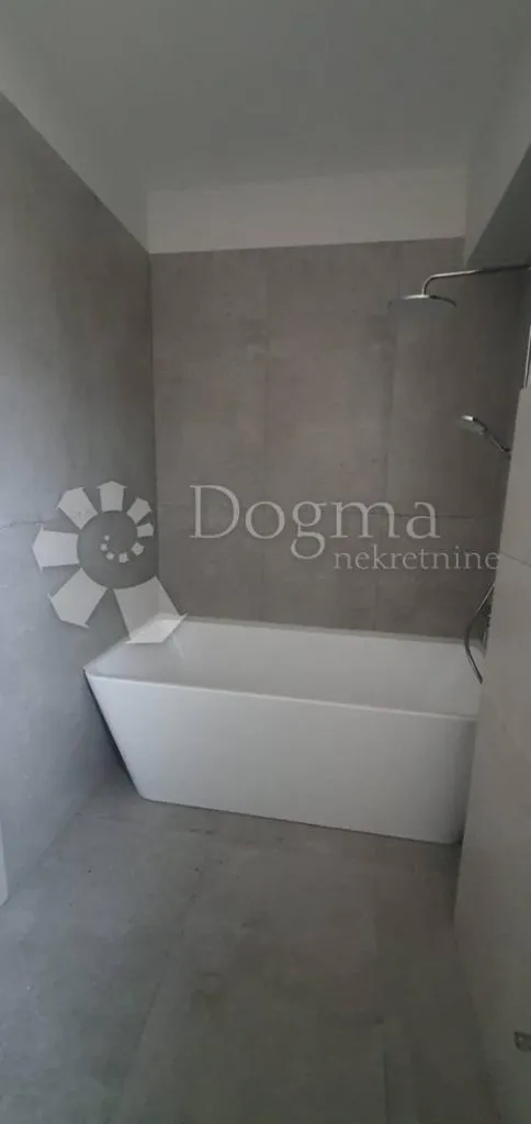 Bagni - Family House with Pool in Privlaka