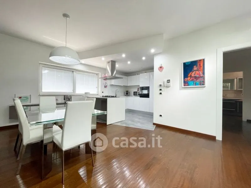 Dining Room - Elegant Villa with Garden in Trani