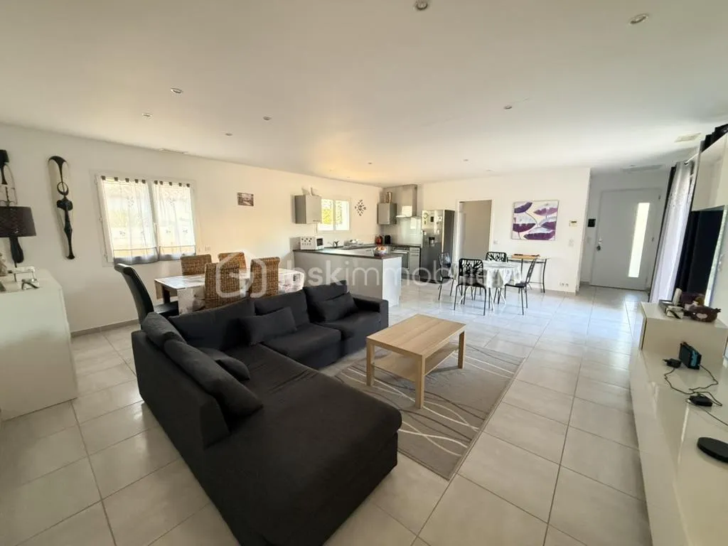 Wohnzimmer - Villa with Pool in Bouzigues