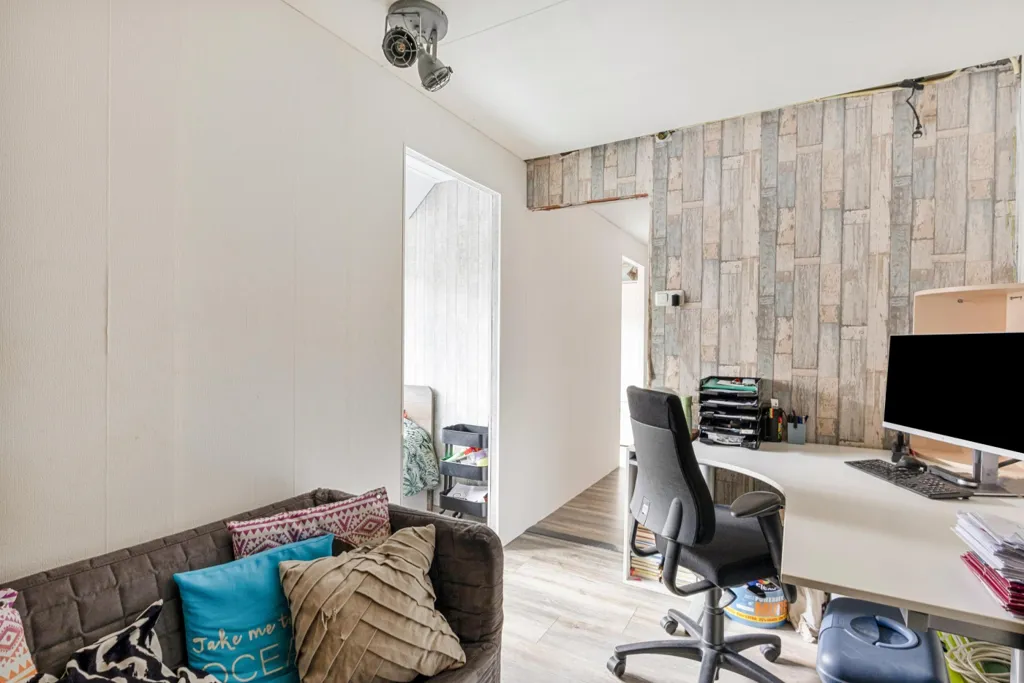 Bureau - Spacious Semi-detached House with Garden in Blerick