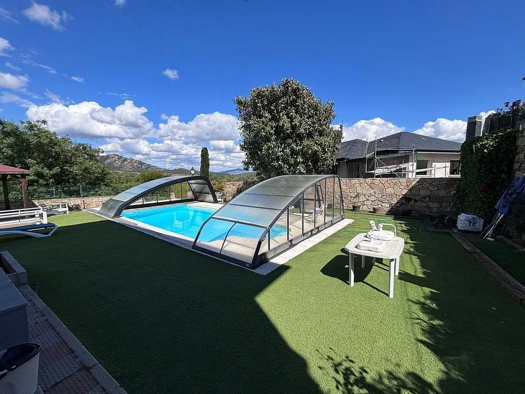 Pool - Chalet with Pool and Terrace in El Boalo