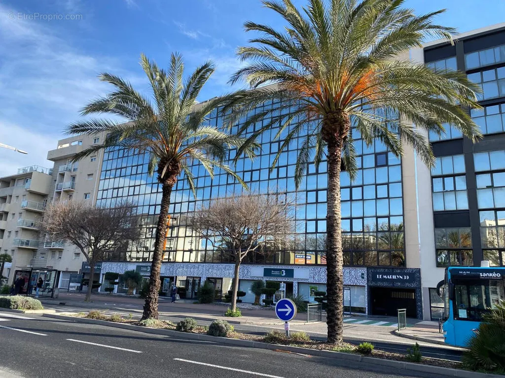 Välivaade - Modern Office Space near Perpignan Centre