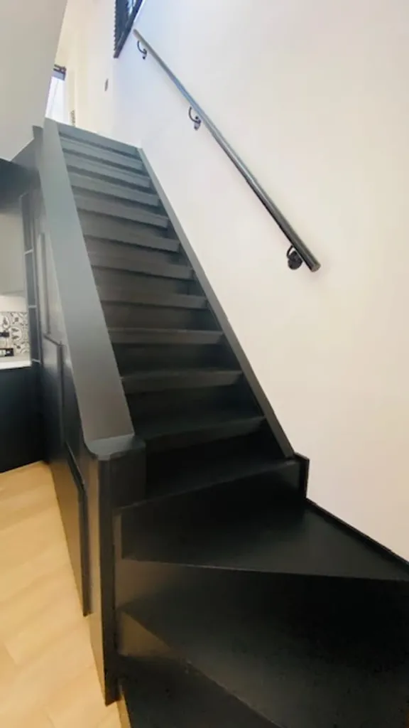 Pièces - Maison en Pierre avec Terrasse sur Meuse à Namur