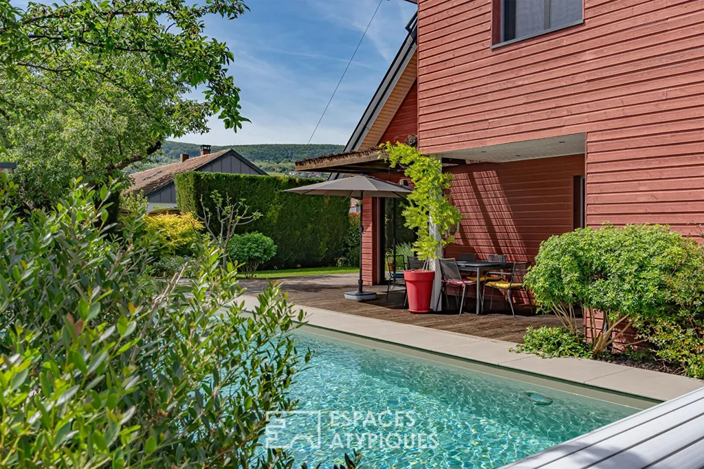 Bassein - Architectural House with Pool in Vineyard Heart