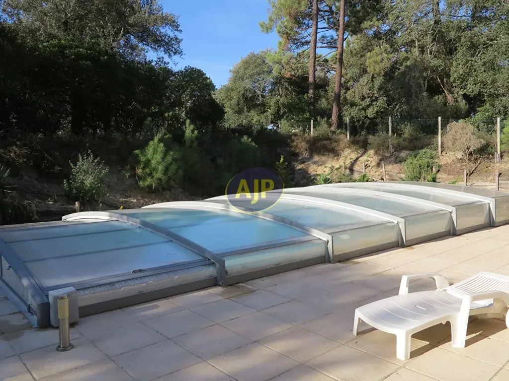 Pool - Villa with Pool in Soulac-sur-Mer