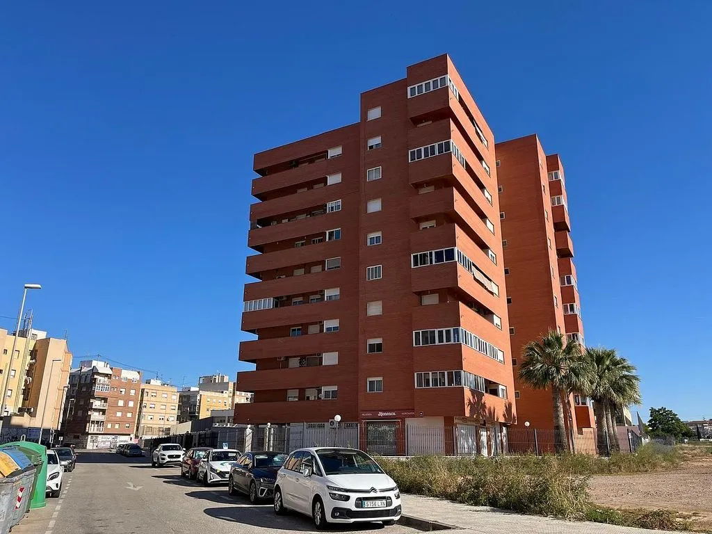 Exterior - Apartment with Balcony in Barrio de Peral