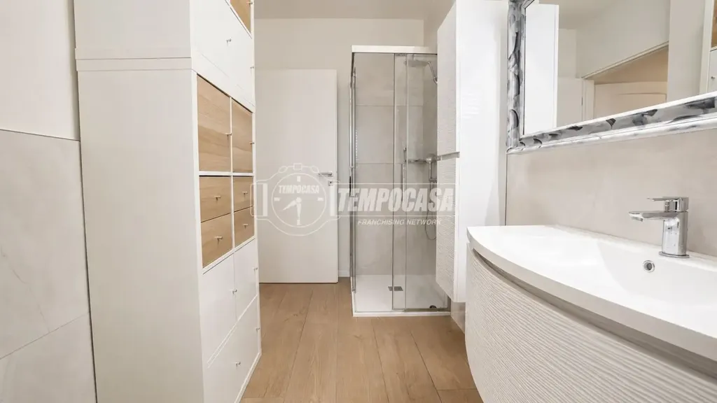 Salles de bain - Modern Apartment with Private Garden in Vignola