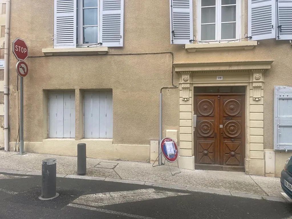 Esterno - Flat with Renovation Potential in Montbrison Centre