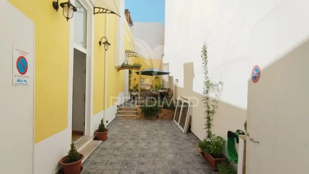 Jardin - Villa with Studios and Backyard in Olhão