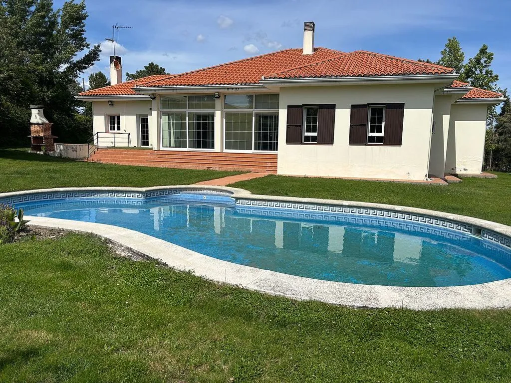 Piscine - Chalet with Pool and Terrace in Boadilla Park