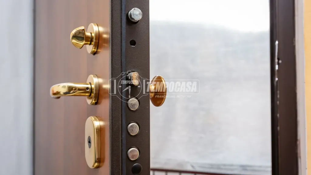 Entrée - Four-Bedroom Apartment with Central Heating in Moncalieri