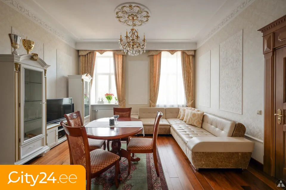 Soggiorno - Historic Apartment with Park View in Riga Centre