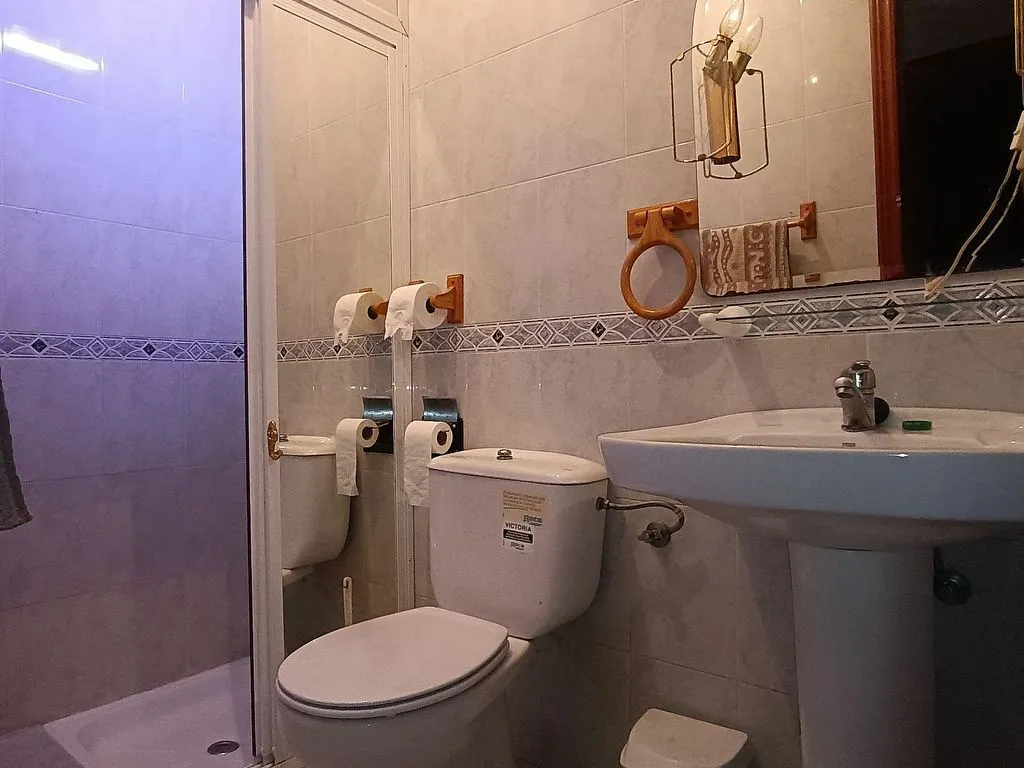 Bagni - Duplex Adosada with Terrace in Calle de Coria