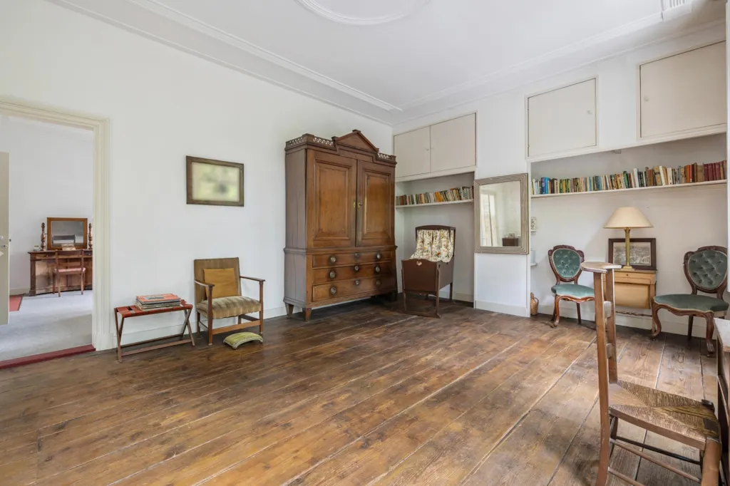 Living Room - Monumental Villa with Historical Charm in Breda