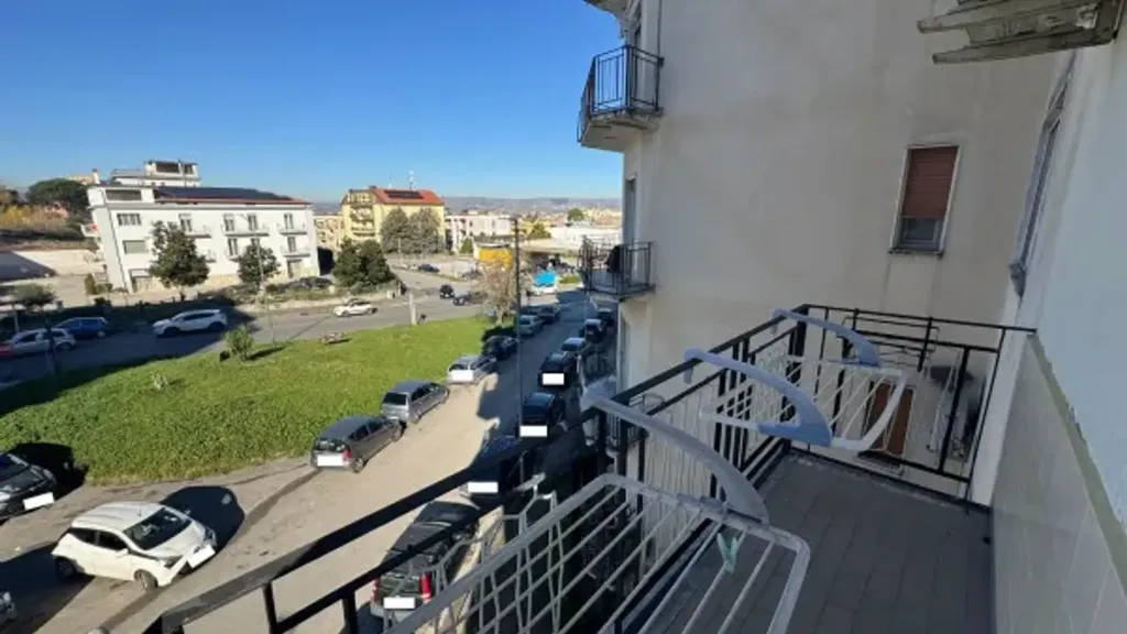 Balcon - Rearranged Apartment with Balcony in Benevento