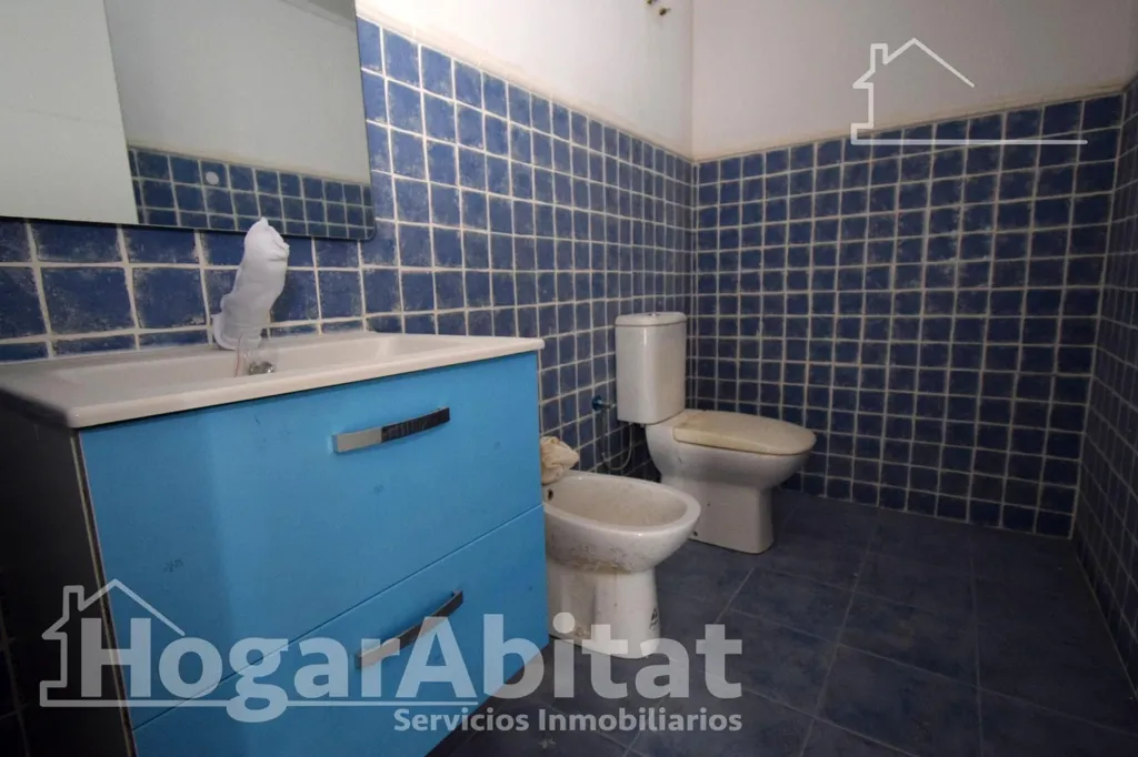 Salles de bain - New Two-Storey House with Terrace in Chiva
