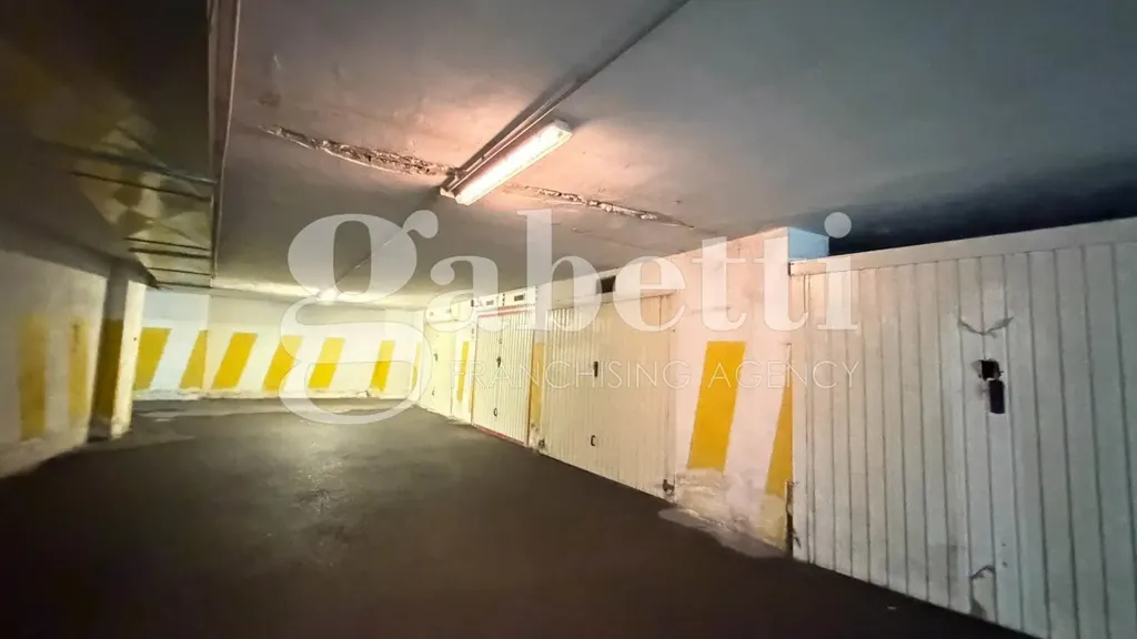 Garage - Trilocale with Balcony in Orta di Atella