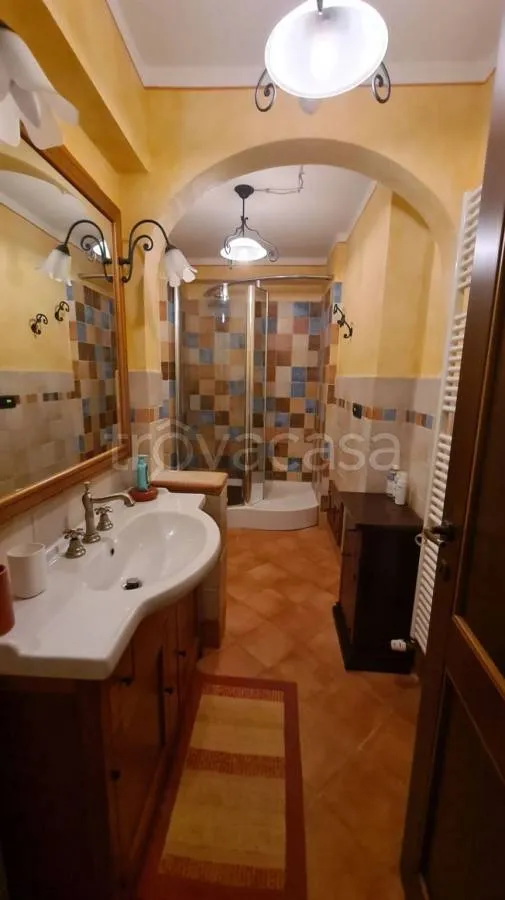 Salles de bain - Apartment with Terrace in Limone Piemonte