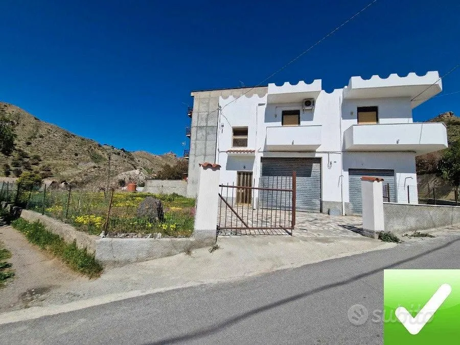 Exterior - Two-Level Villa with Courtyard in Stinò