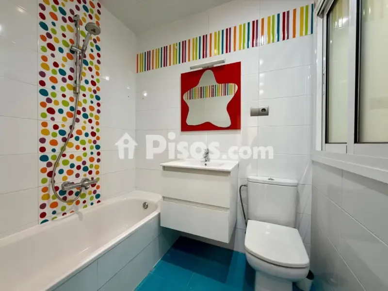 Salles de bain - Reformed Flat with Balcony in Sabadell