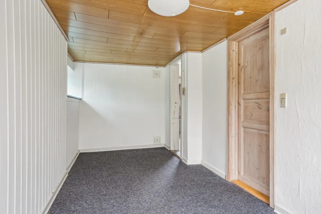 hallway_entrance