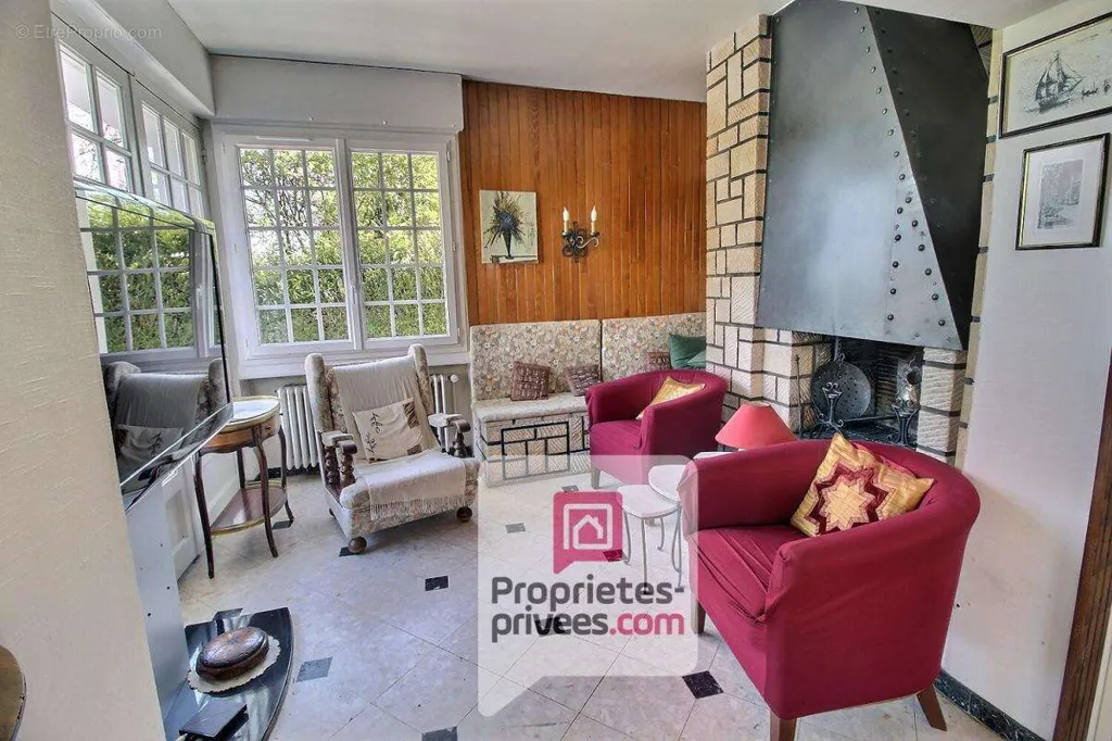 Elutuba - Spacious House with Pool in Amilly