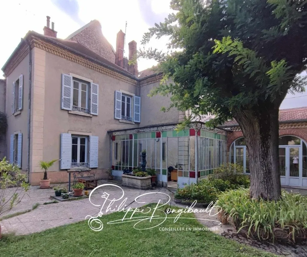 Extérieur - Maison Bourgeoise avec Jardin à Crémieu