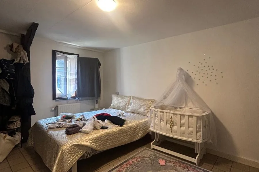 Camere da letto - Mixed-Use Building with Commercial Access in Bilzen