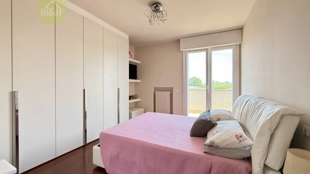 Chambres - Fully Rented Apartment with Terraces in Legnago