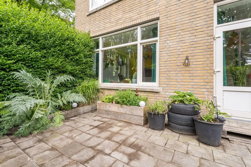 Aed - Charming Ground Floor Apartment with Garden in Carnisse