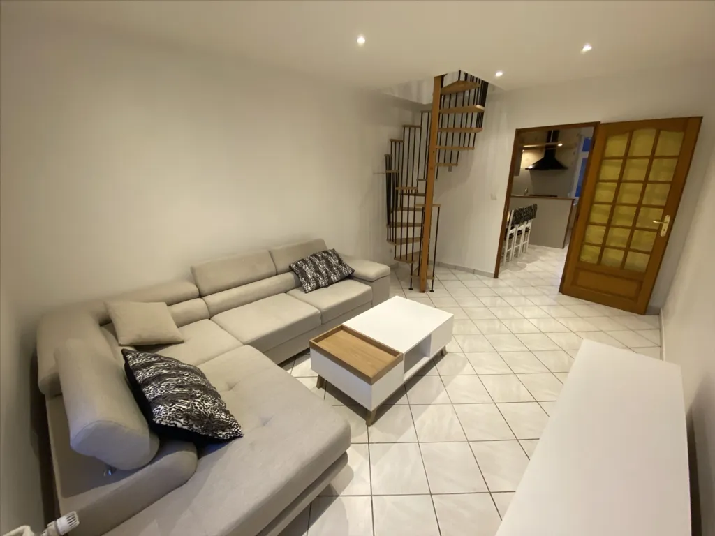 Elutuba - Duplex Apartment with Private Parking in Algrange