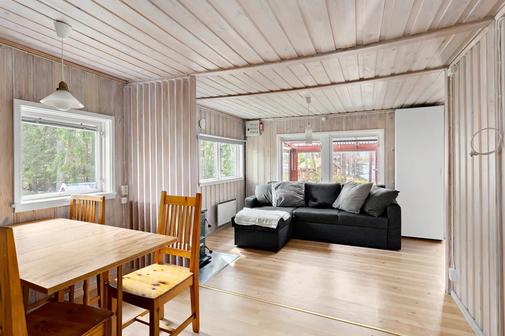 Sala da pranzo - Cottage with Lake Access in Örstorp