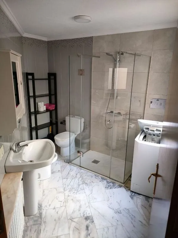 Bagni - 1-Bedroom Duplex with Central Heating in Dominicos