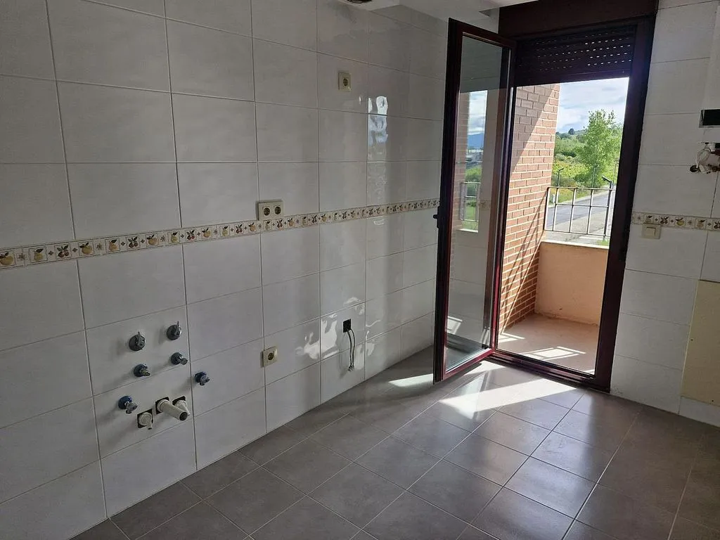 Salles de bain - Duplex with Garage in La Cerca