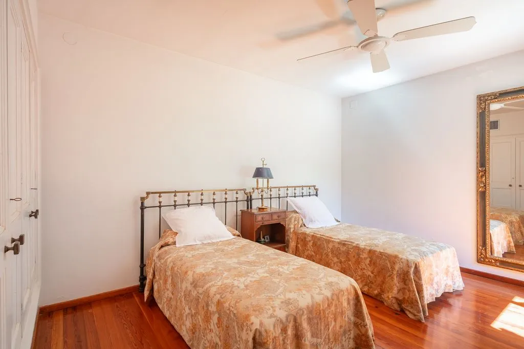 Camere da letto - Luxury House with Historic Tower in Mont-ras