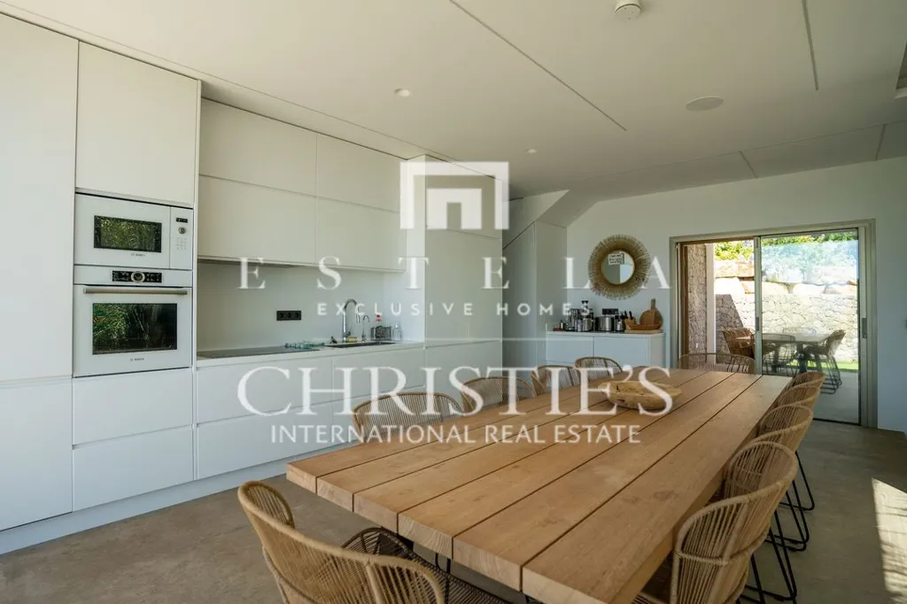 Cuisine - Luxury Villa with Infinity Pool in Talamanca