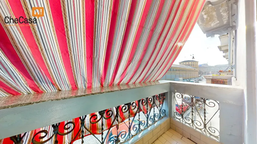 Balcon - Apartment with Balcony in Milan