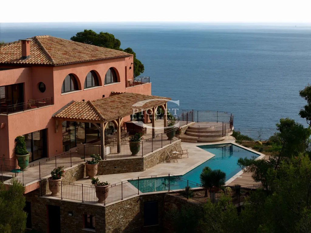 Bassein - Contemporary Villa with Sea Views near Saint-Tropez