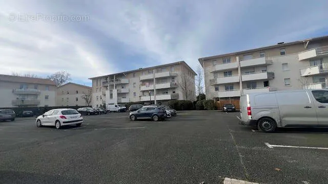 Extérieur - Appartement Type 2 avec Parking dans Résidence Sécurisée à Begles