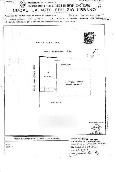Four-Level Villa with Pool in Vercelli