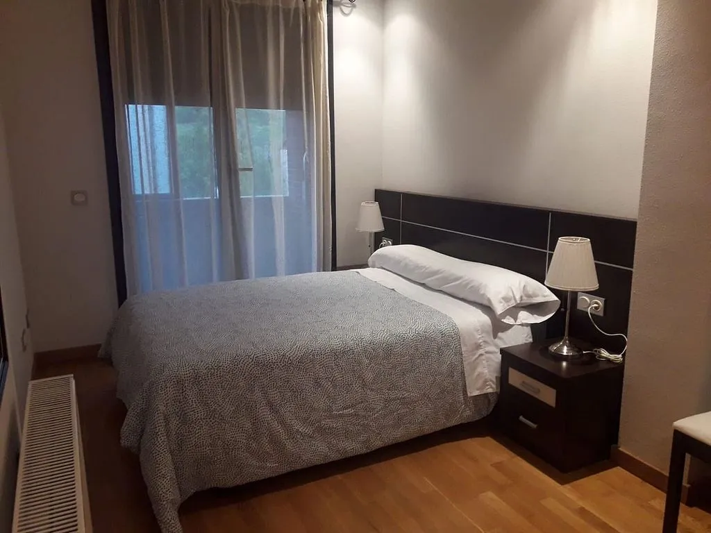Magamistoad - 1-Bedroom Apartment with Balcony in Oviedo