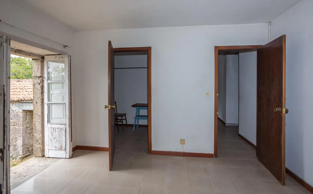 Stanze - Restoration Opportunity with Forest in Silleda