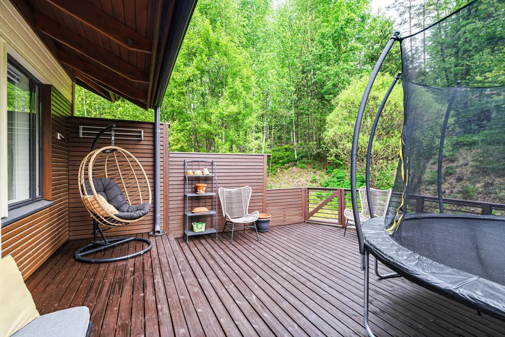 Terrass - Spacious Corner Flat with Balcony in Kerava