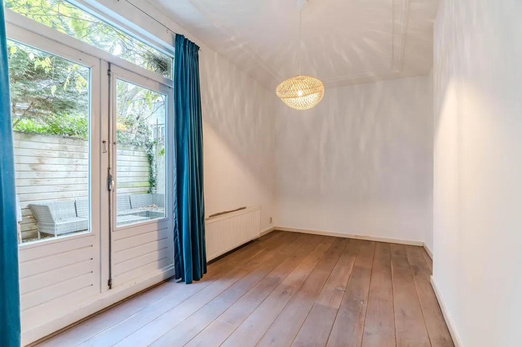4-toaline korter asukohas Den Haag