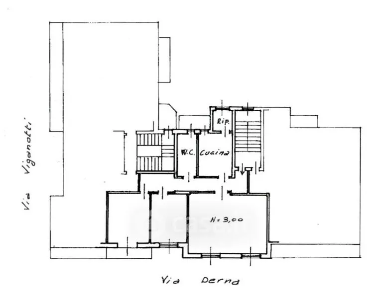 Plan - Three-Bedroom Apartment with Balcony in Vercelli