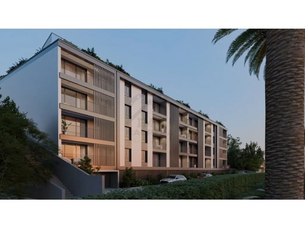 Luxury Flat with Rooftop Views in Câmara de Lobos