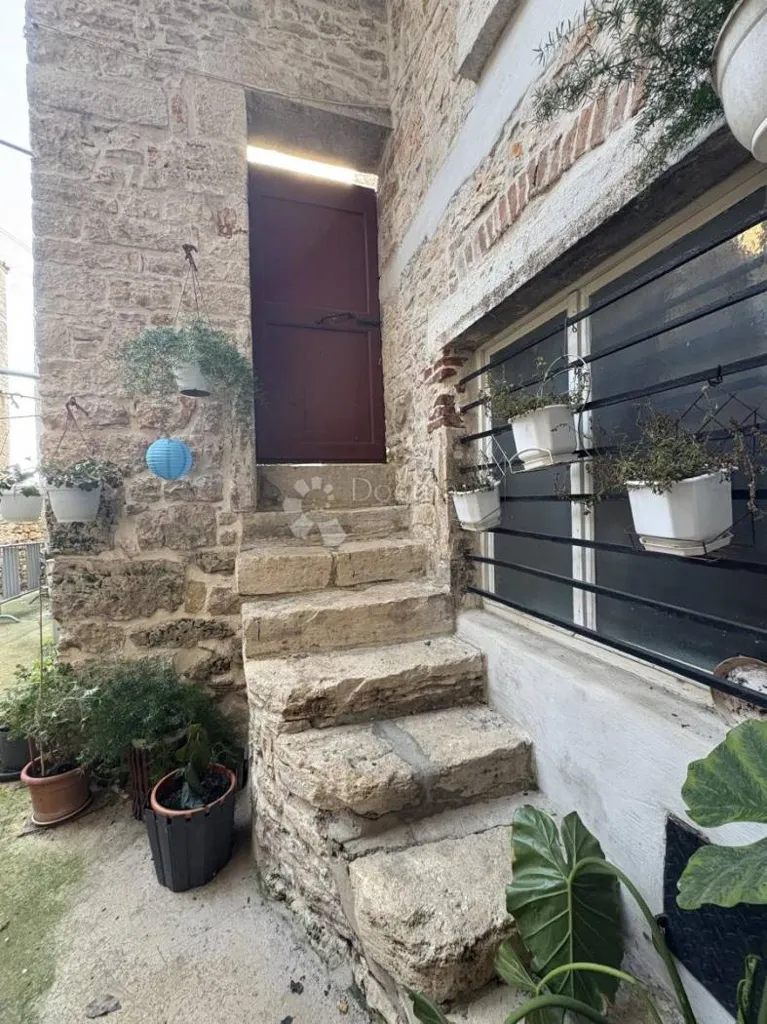 Rooms - Ruined House with Large Garden in Vodnjan