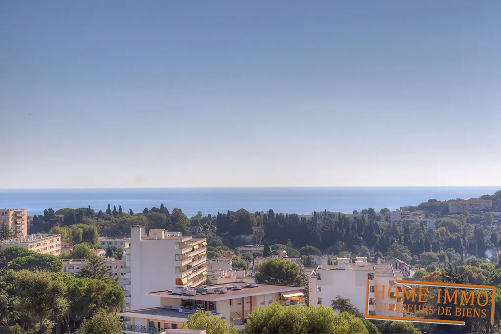 Rõdu - 3-Bed Apartment with Sea View in Antibes