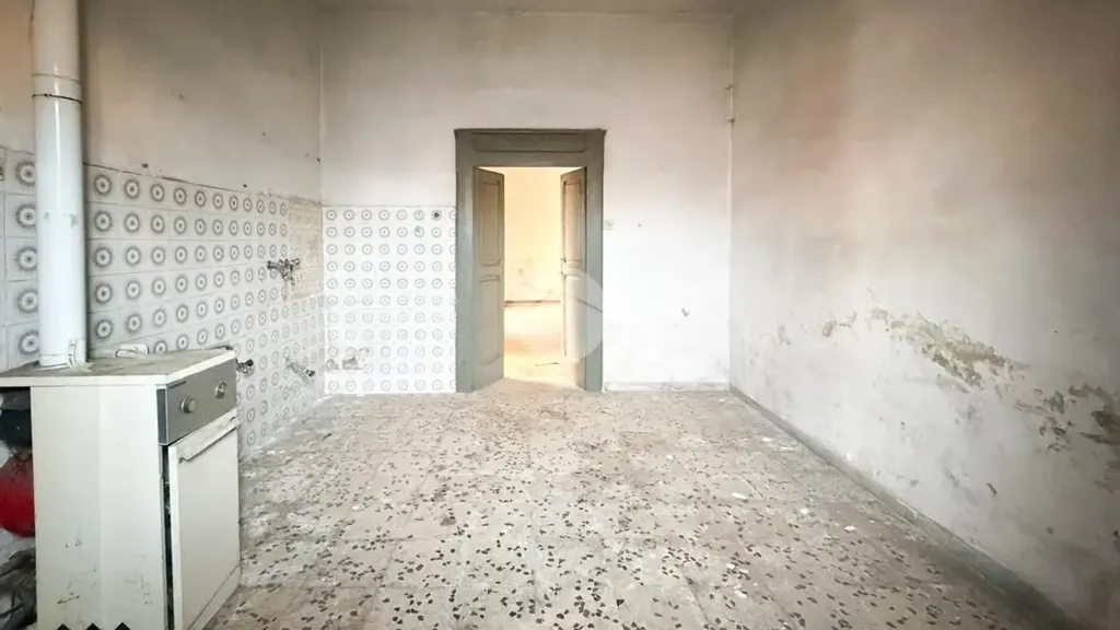 Toad - Semi-detached House with Terrace in Avezzano
