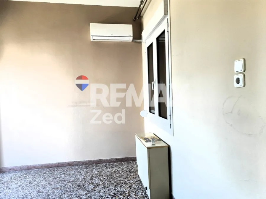 Toad - Apartment with Balcony in Piraeus, Tabouria